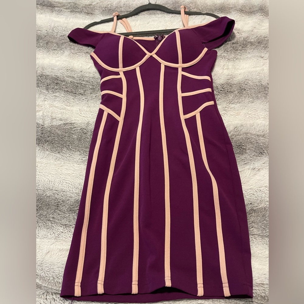 Beautiful off the shoulder with adjustable straps cocktail dress